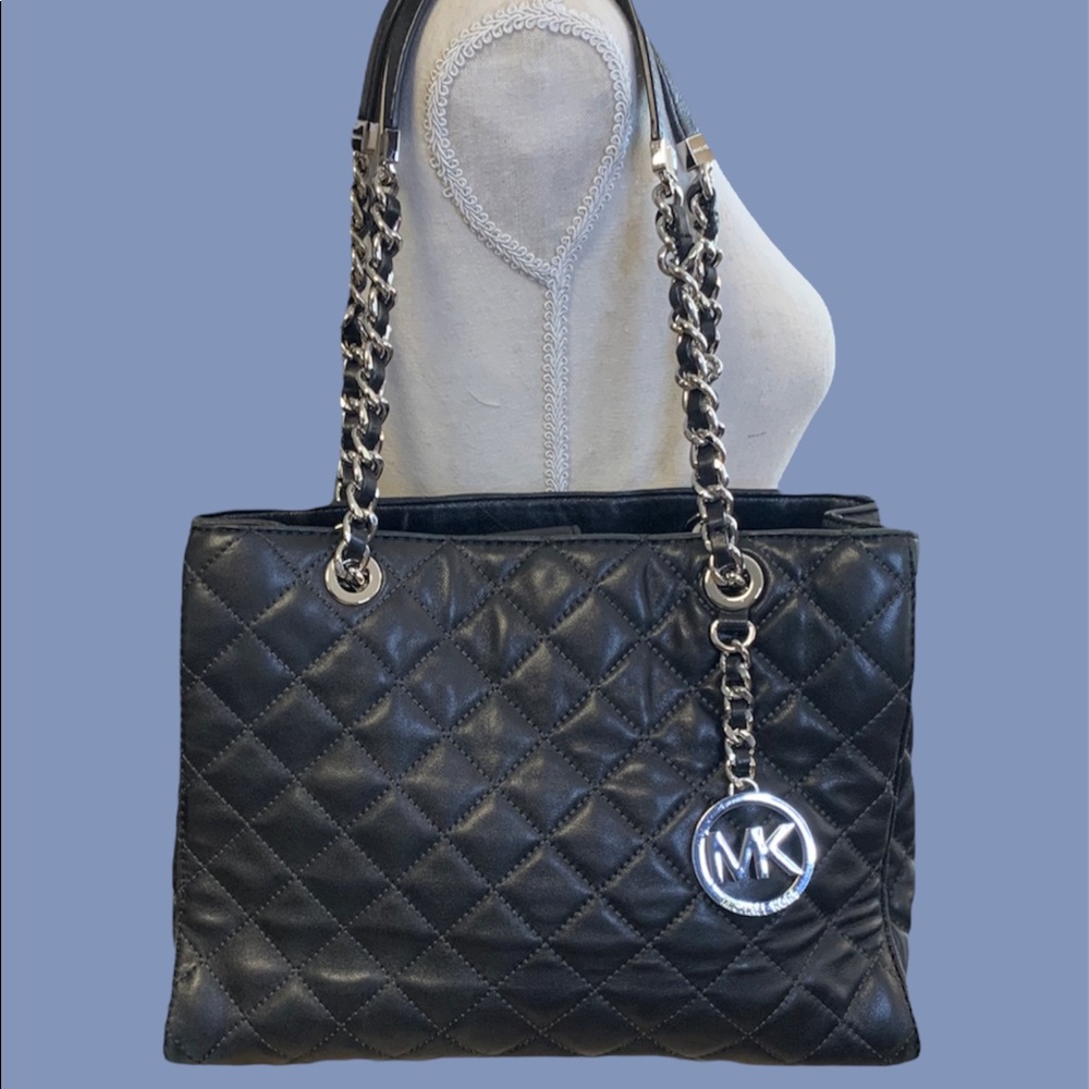 Michael Kors Leather Shoulder Bag